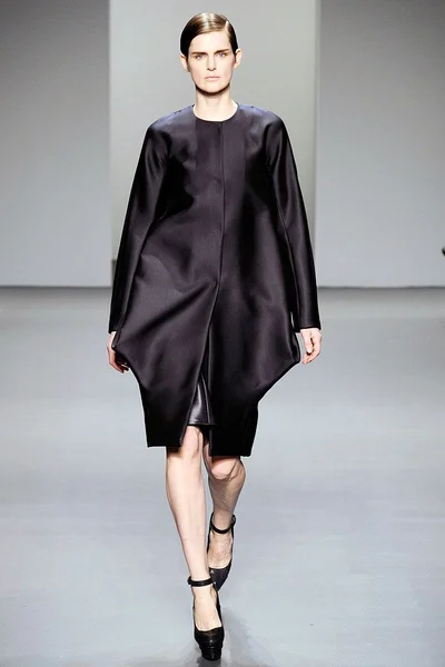 Look 28